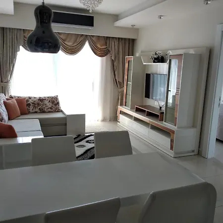 Best Azura Park Apartmán